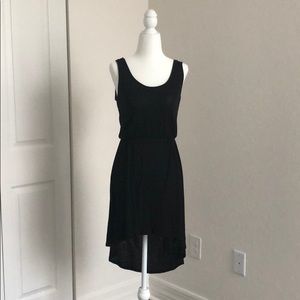 Simple high-low black dress